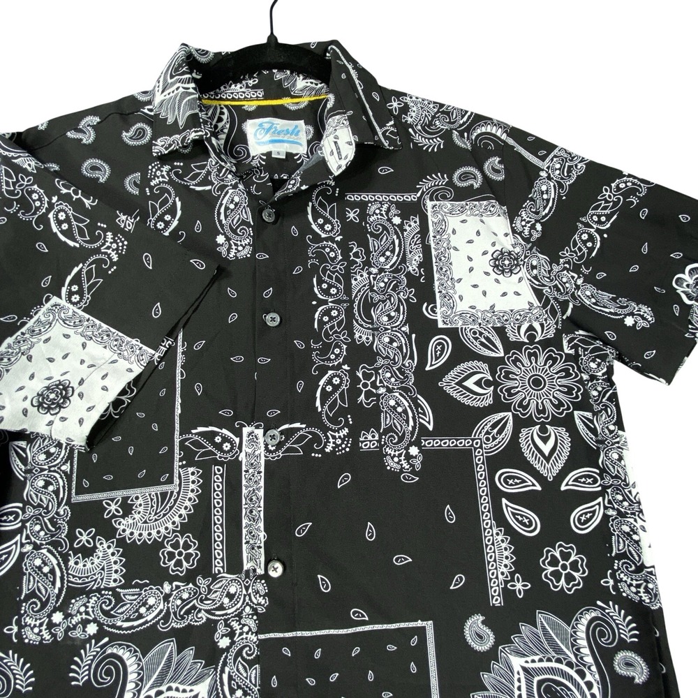 Fresh Prints of Bel-Air Shirt Mens Small Black Paisley Floral Button Up Camp AOP